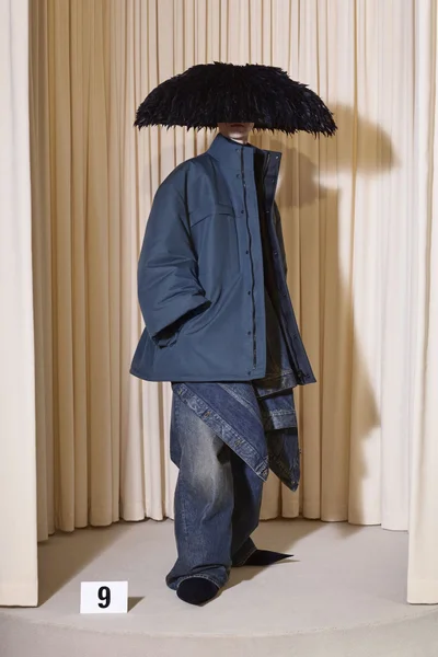 Look 9